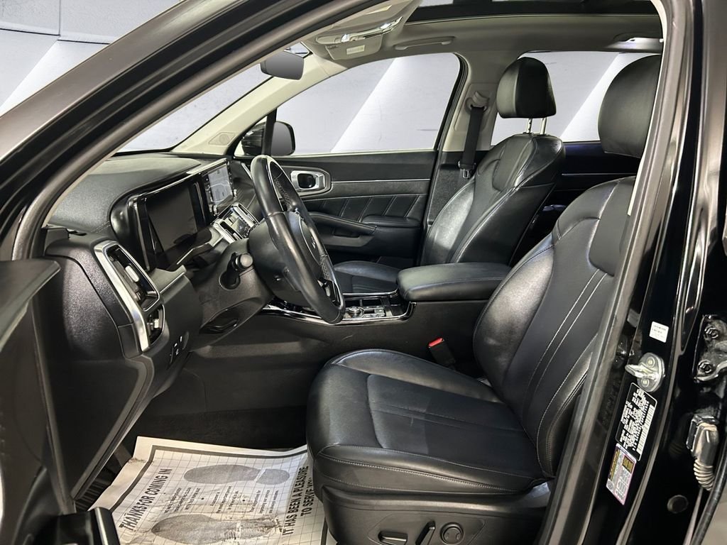 Used 2023 Black Kia SX image 7