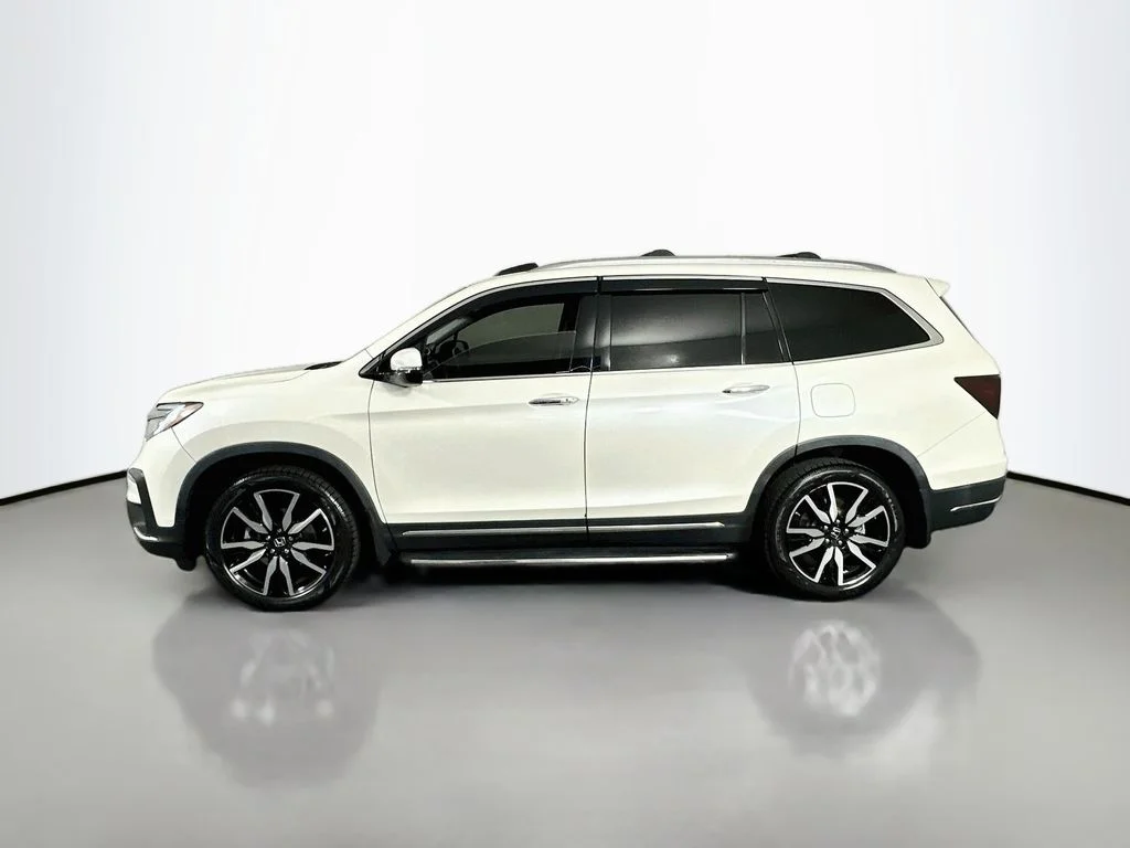 Used 2019  Honda Touring image 5
