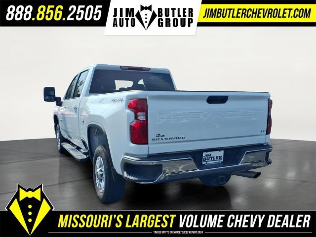 Used 2025 Summit White Chevrolet LT image 2