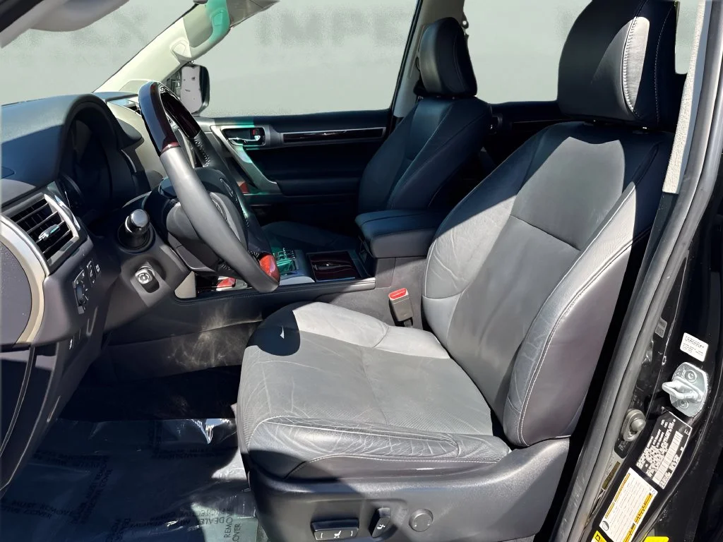 Used 2015 Black Lexus 460 image 9