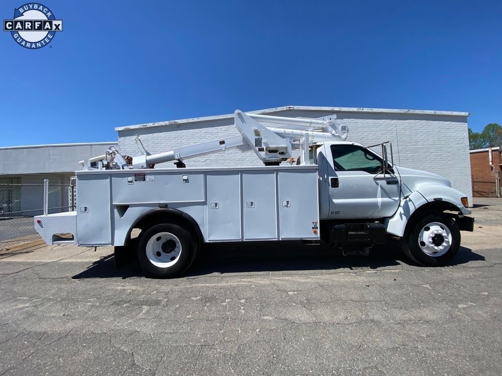 2000 Ford F-650's photo
