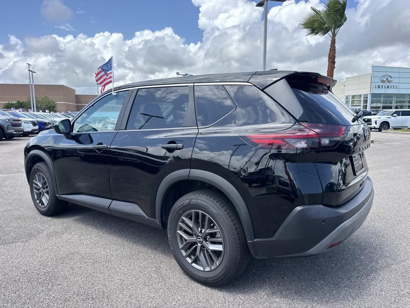 Used 2023 Black Nissan S image 7