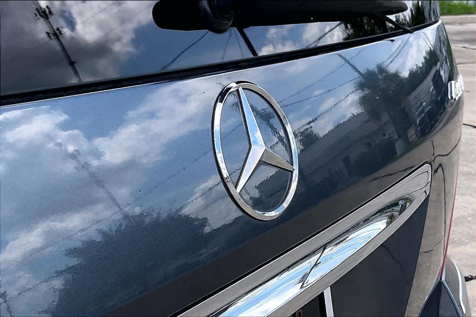 Used 2012 Steel Grey Metallic Mercedes-Benz GL 450 image 26