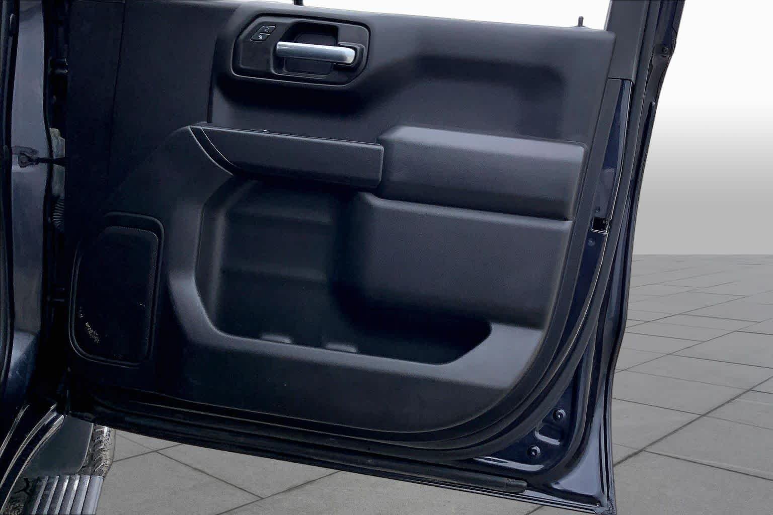 Used 2022 Dark Ash Metallic Chevrolet Custom image 22