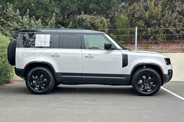 New 2026 Borasco Grey Land Rover S image 6
