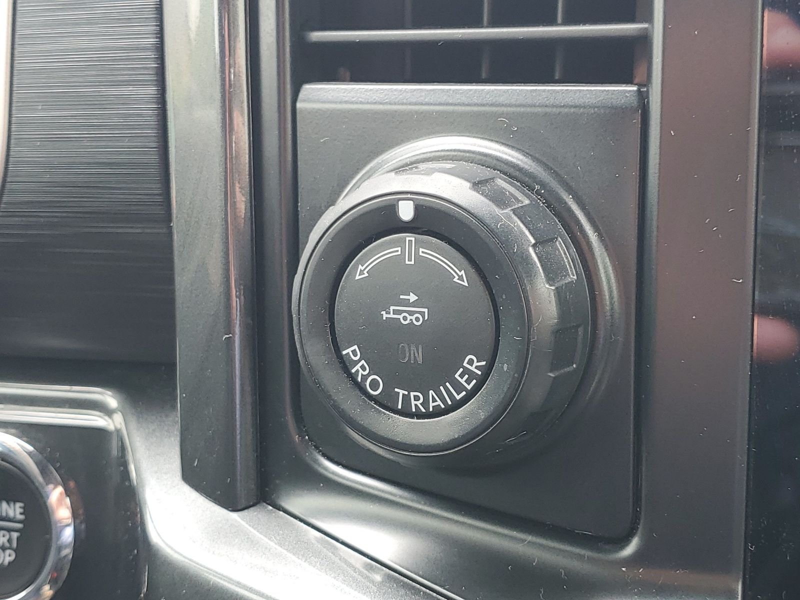 Used 2021 Red Ford XLT image 23