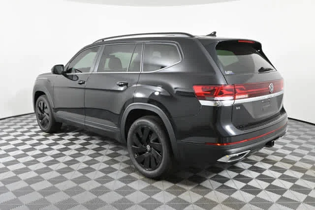 New 2026 Deep Black Pearl Volkswagen 2.0T SE w/Technology image 7