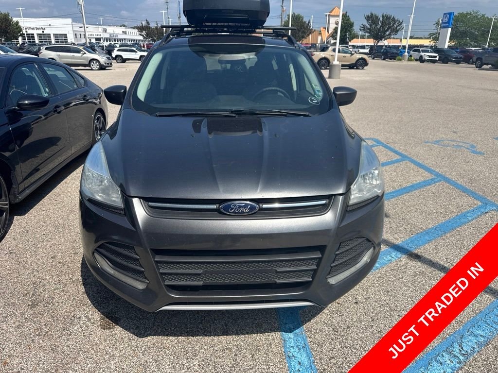 Used 2016  Ford SE image 2