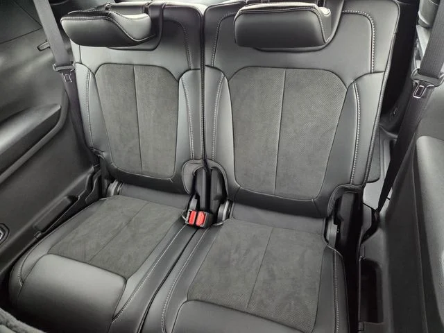 New 2026 Baltic Gray Metallic Clear-Coat Exterior Paint Jeep Altitude image 6