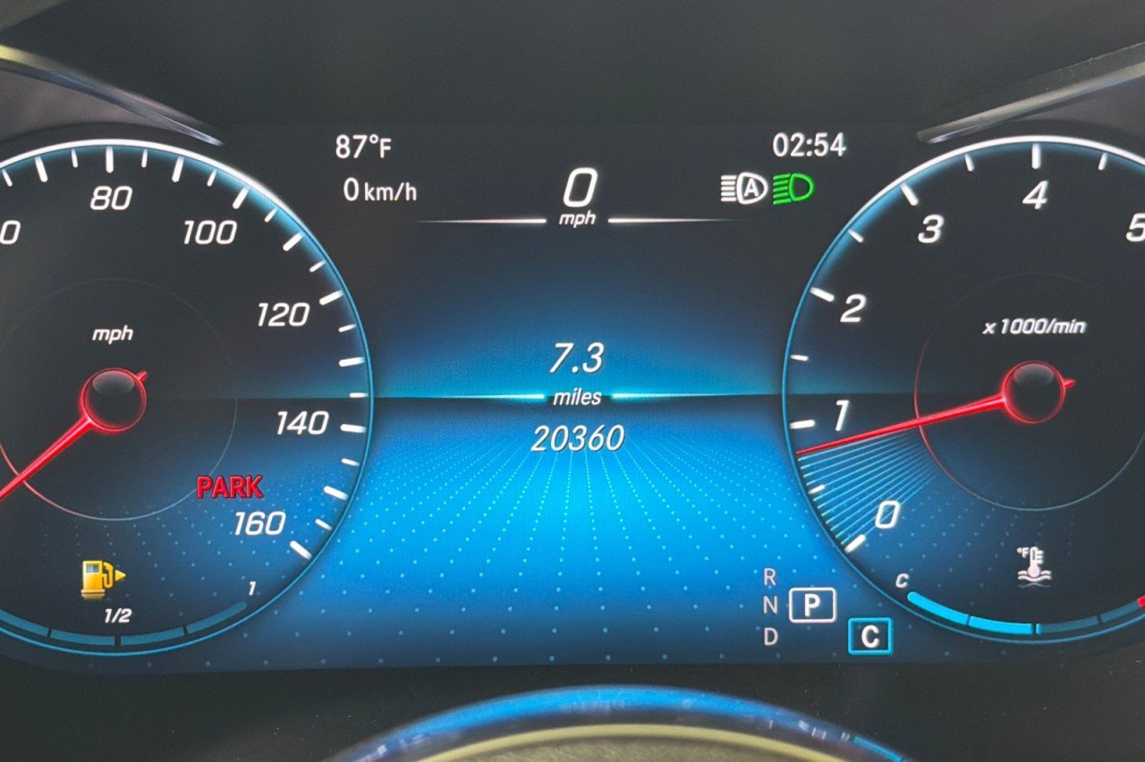 Certified Used 2022 Black Mercedes-Benz GLC 300 image 23