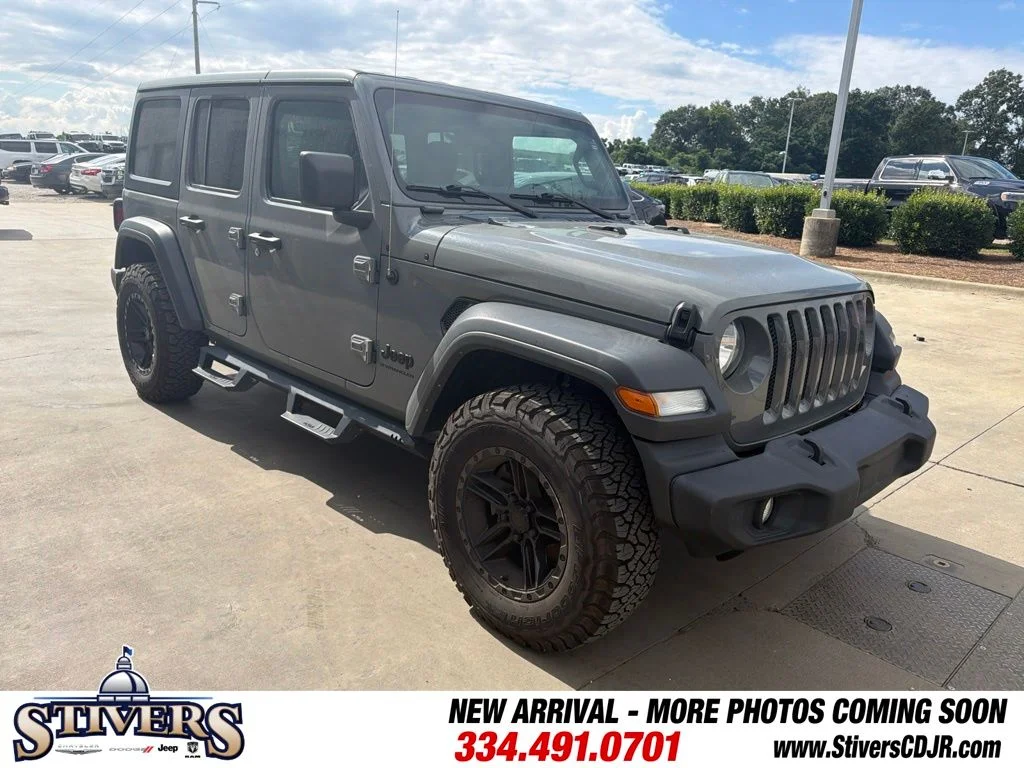 Used 2023 Gray Jeep Sport S image 1