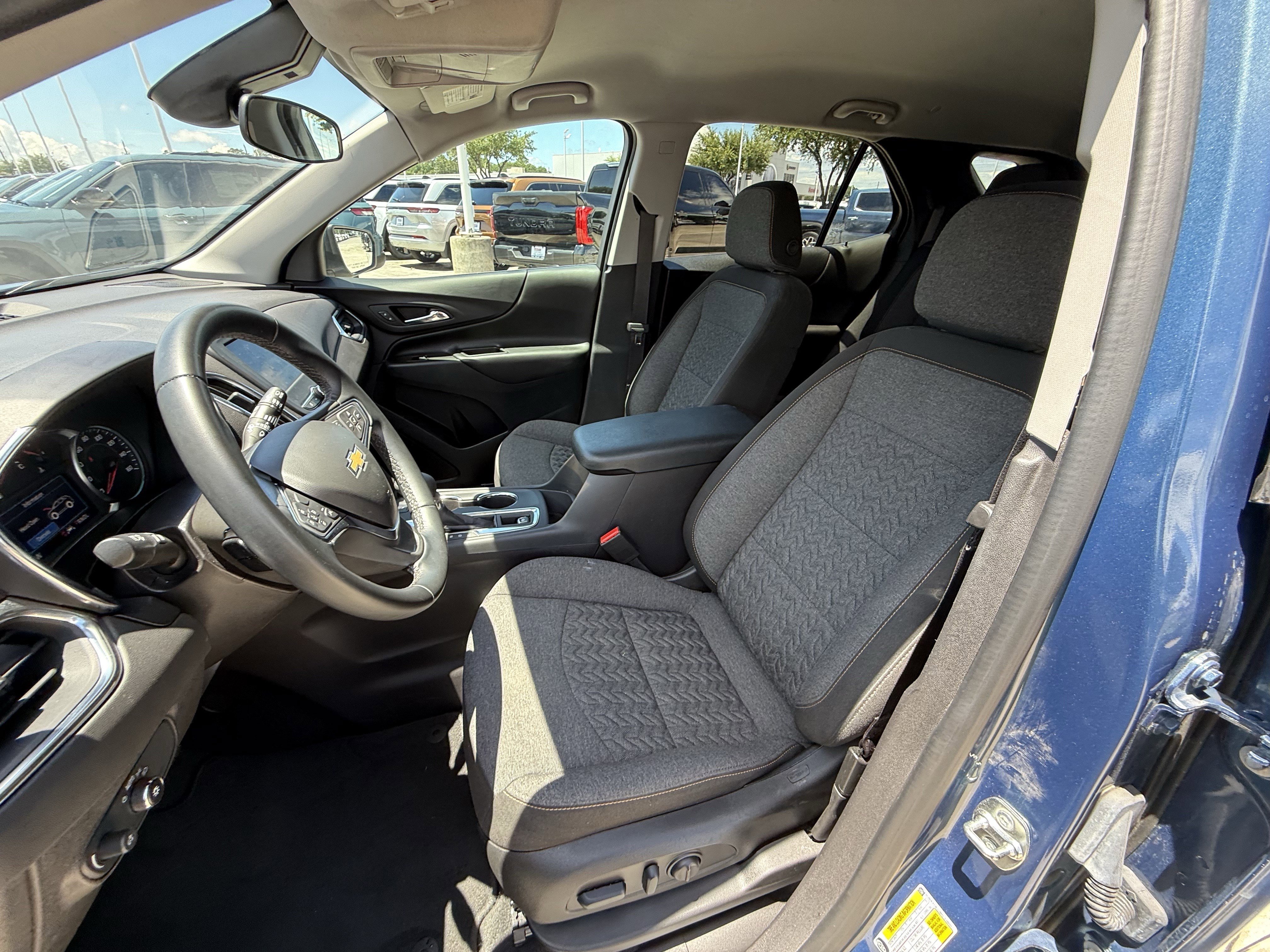 Used 2024 Lakeshore Blue Metallic Chevrolet  image 27