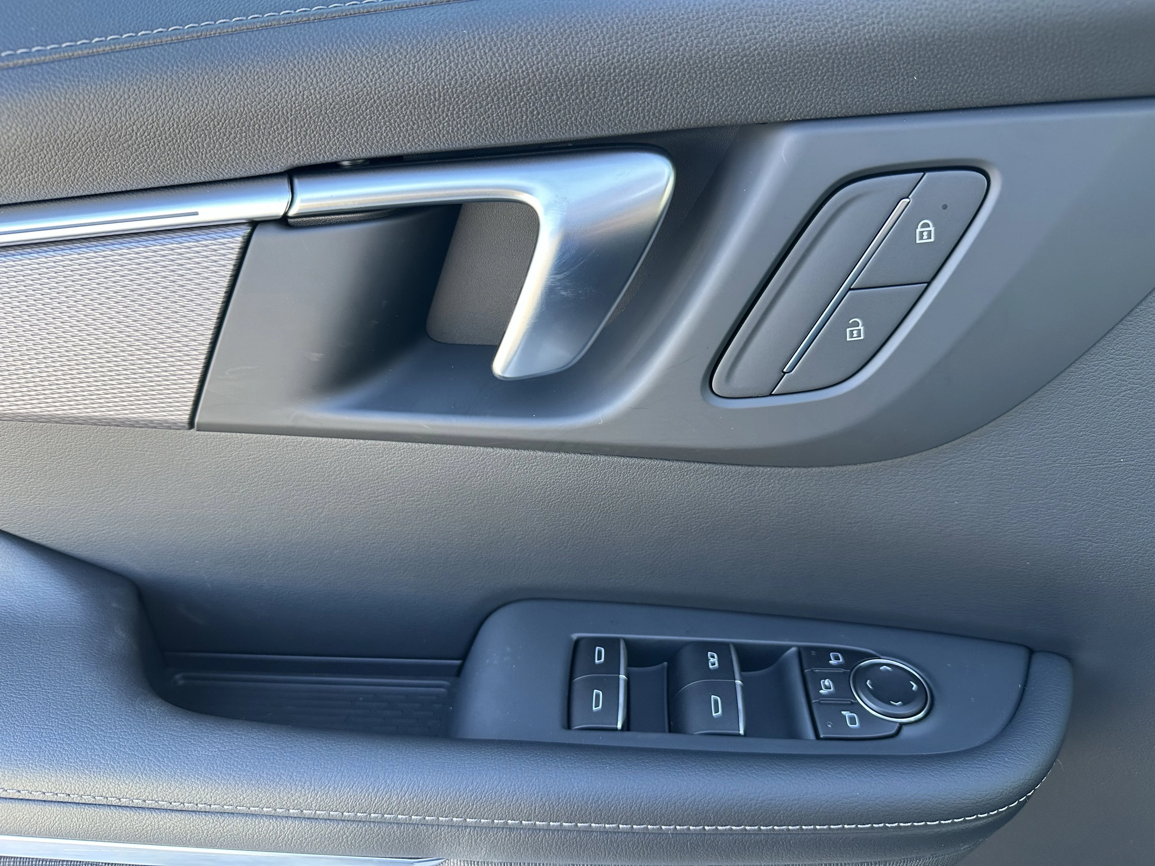 New 2026 Ebony Twilight Metallic Buick Sport Touring image 9