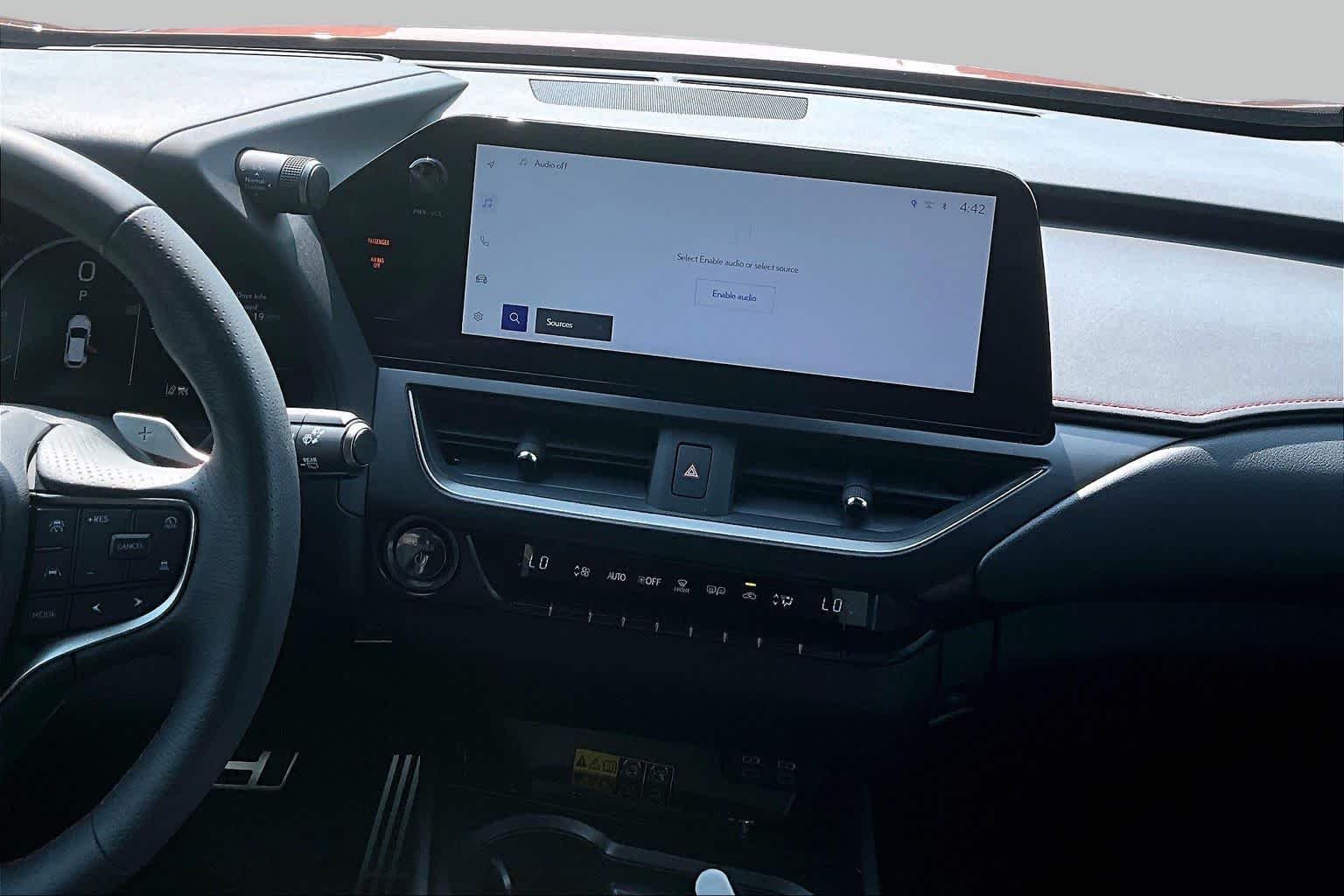 Pre-Owned 2025 Lexus UX 300h F SPORT Handling