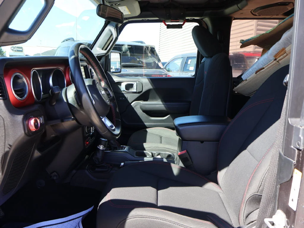 Used 2019 Granite Crystal Clearcoat Metallic Jeep Rubicon image 17