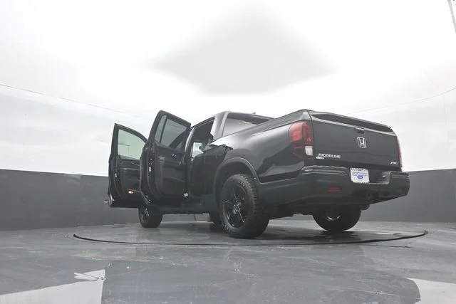 Certified Used 2018 Crystal Black Honda Black Edition image 46