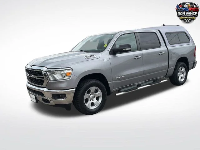 2022 RAM 1500 Big Horn/Lone Star 4x4 Crew Cab 5'7's photo
