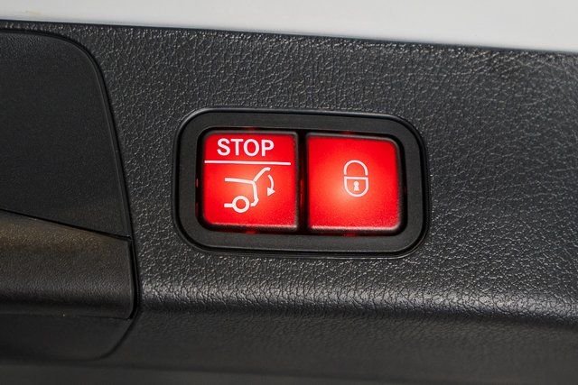 Used 2026 White Mercedes-Benz GLB 250 image 36