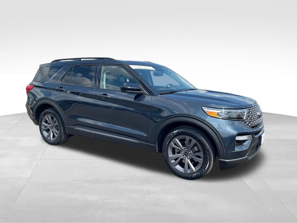 Used 2023 Blue Ford XLT image 2