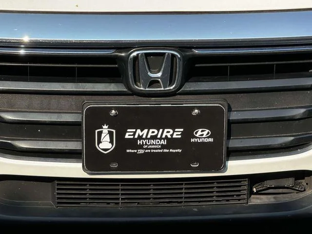 Used 2019 White Orchid Pearl Honda EX image 6