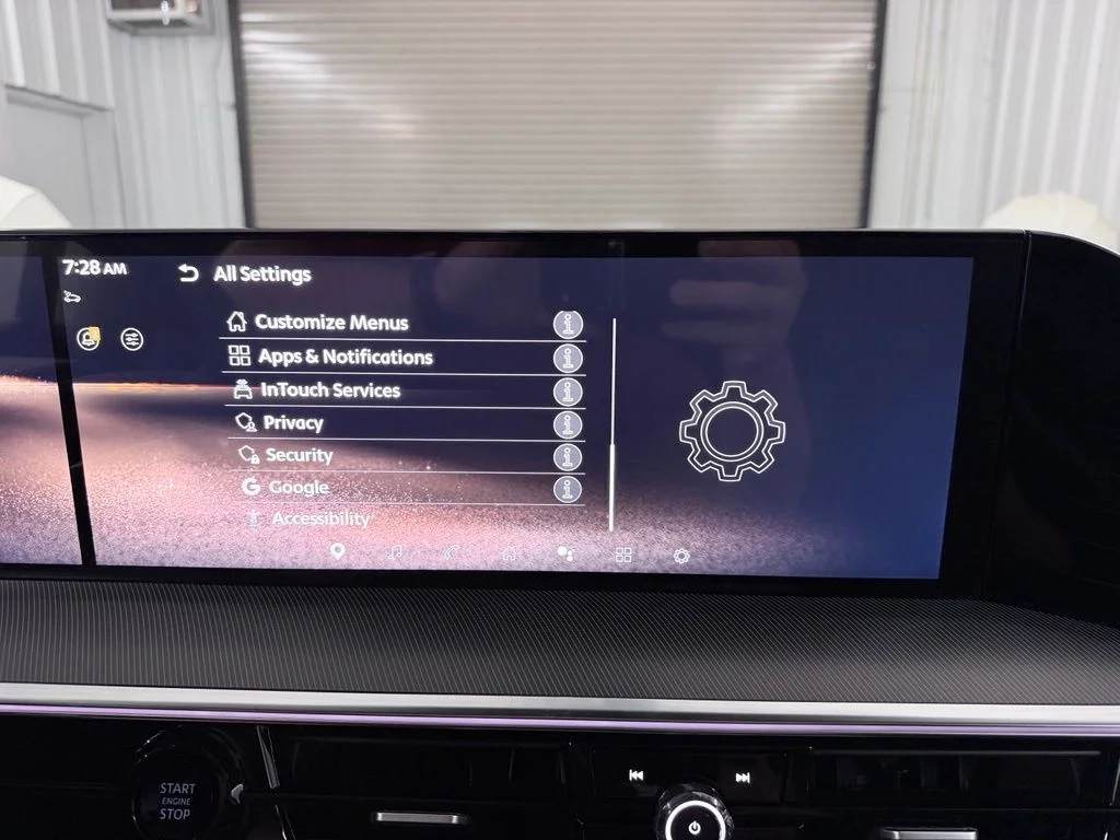 New 2027 RADIANT WHITE INFINITI Luxe 4WD image 30