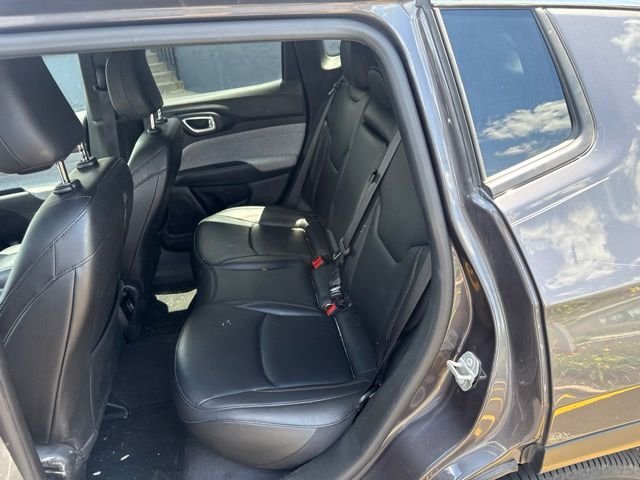 Certified Used 2024 Gray Jeep Latitude Lux image 9