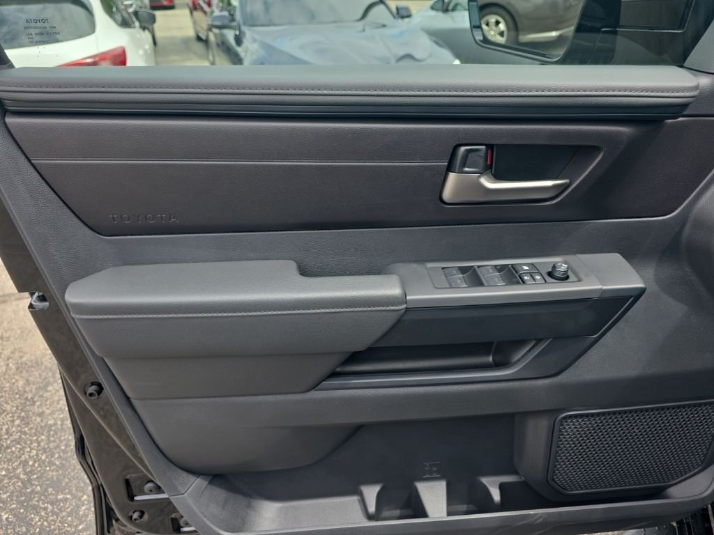 2026 Toyota Tundra SR5 - Photo 14