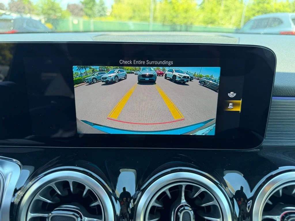 Used 2023 Night Black Mercedes-Benz GLB 250 image 22