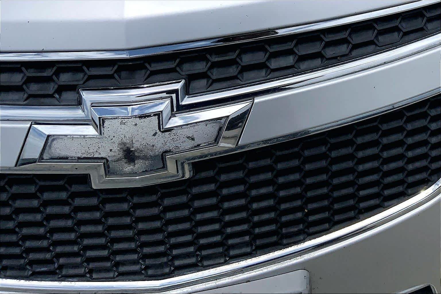 Used 2013 Silver Ice Metallic Chevrolet LT image 28