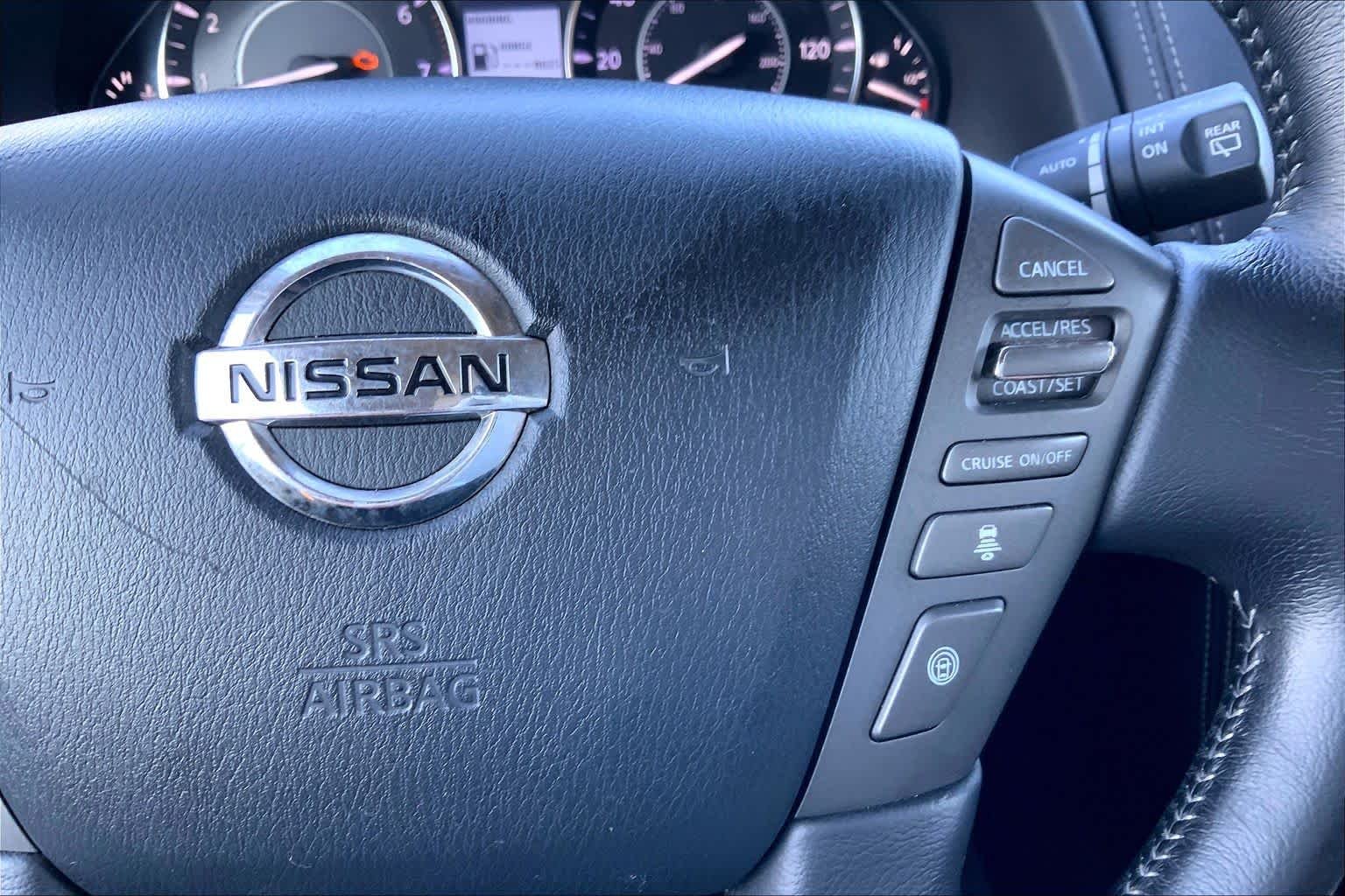 Used 2018 Super Black Nissan SL image 25
