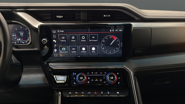 Used 2024 Onyx Black GMC Denali image 13