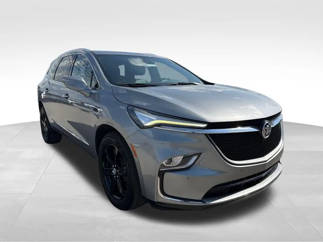 Used 2023  Buick Essence image 5