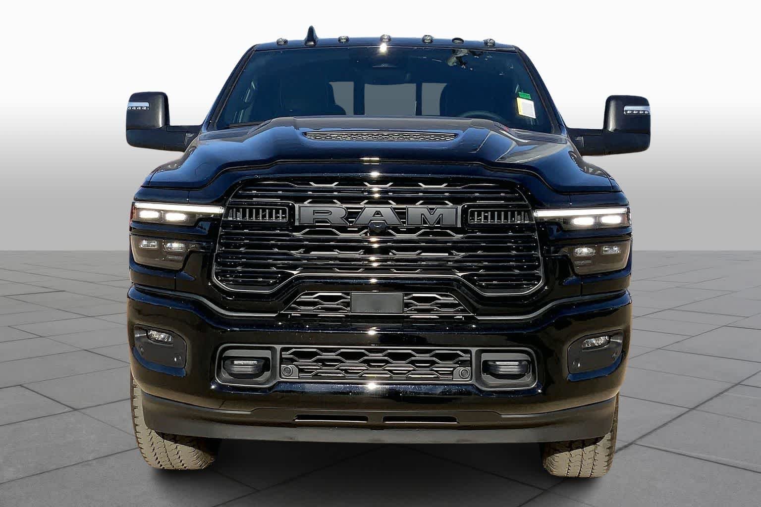New 2026 Diamond Black Crystal Pearl-Coat Exterior Paint RAM Laramie image 3