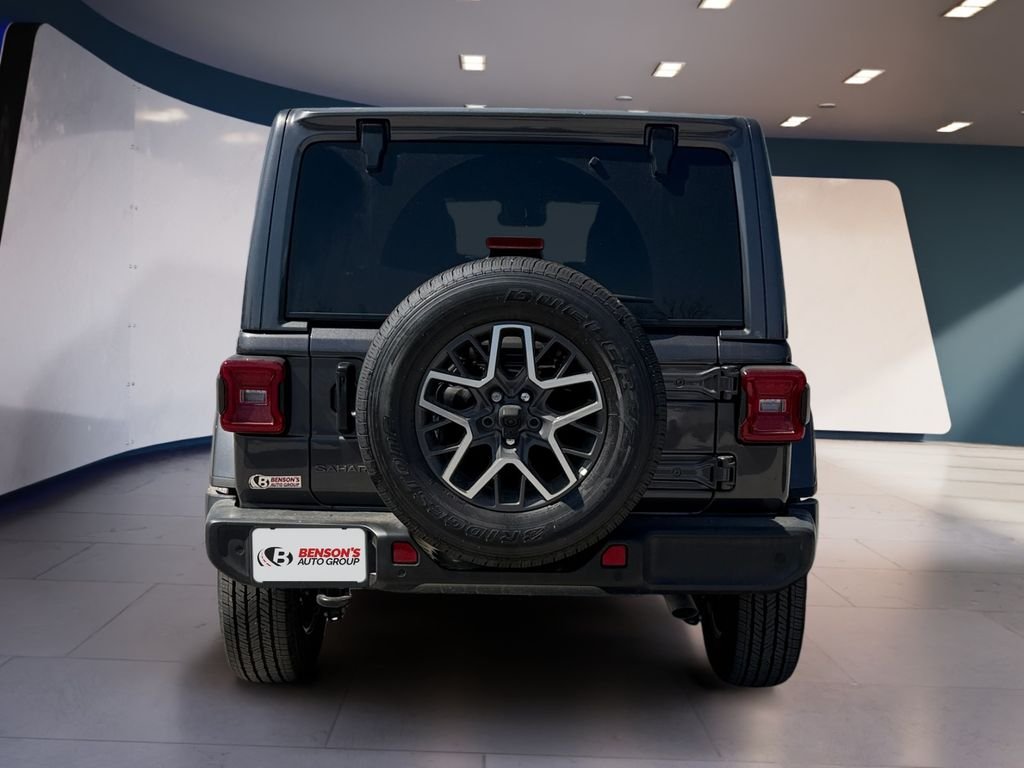 2025 Jeep Wrangler 4-Door Sahara - Photo 4