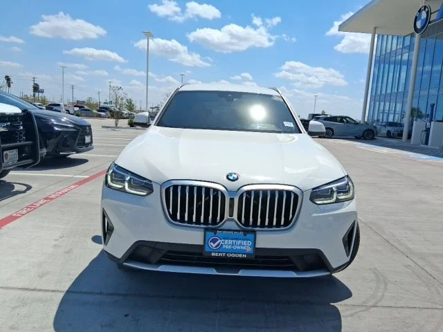 Used 2024 White BMW sDrive30i image 2