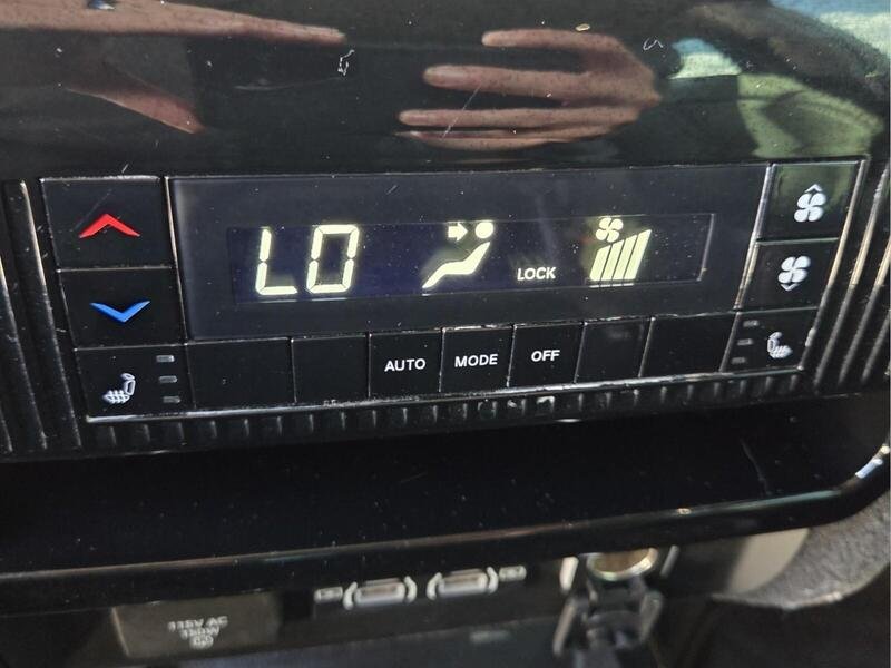 Used 2022 Diamond Black JEEP SERIES II 4X2 image 15
