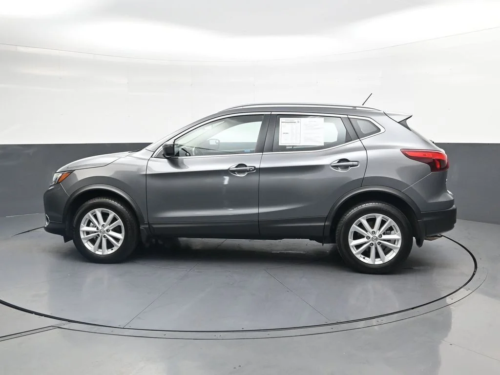 Used 2017 Gray Nissan SV image 14