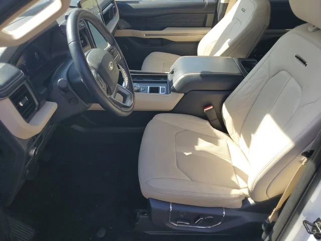 Used 2022 White Ford Platinum image 5
