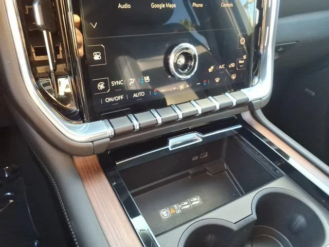 Used 2025 Onyx Black GMC Denali image 20