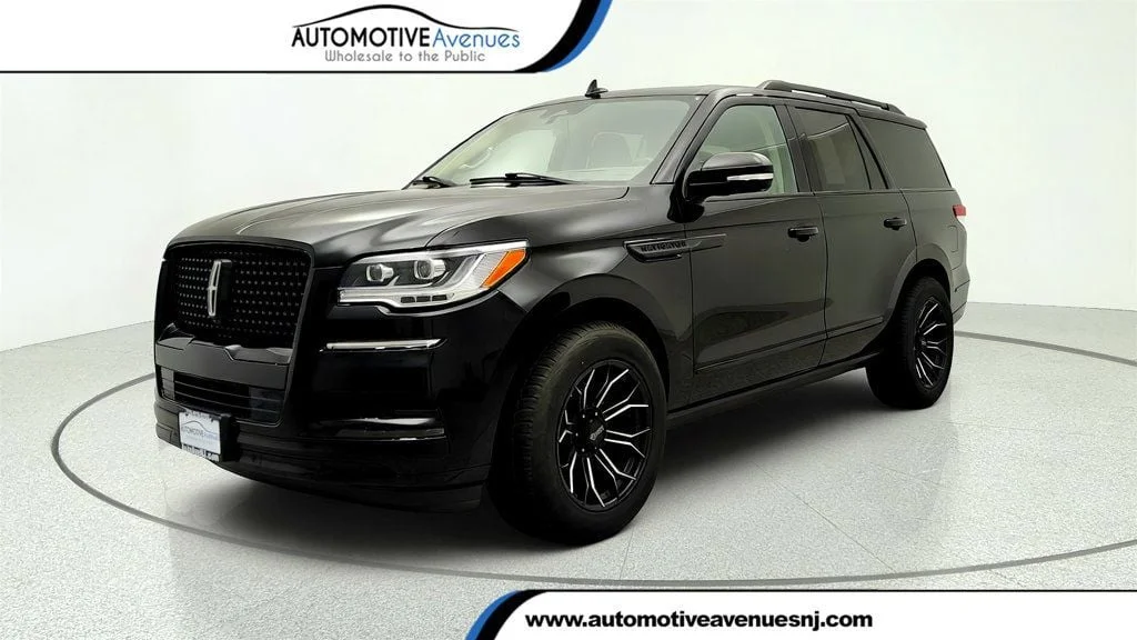 2023 Lincoln Navigator Reserve 4WD's photo
