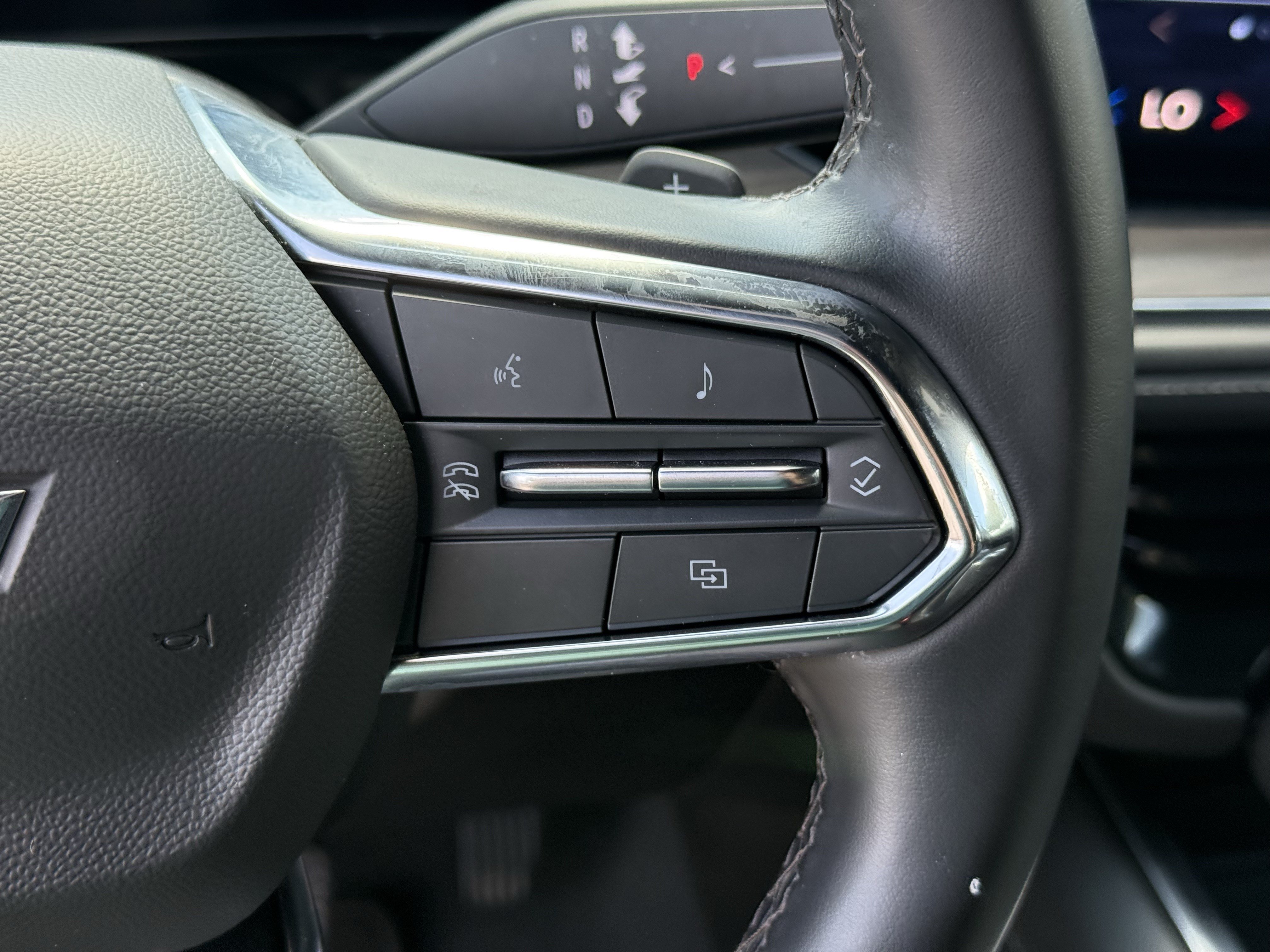 Used 2025 Sterling Gray Metallic Chevrolet Z71 image 17