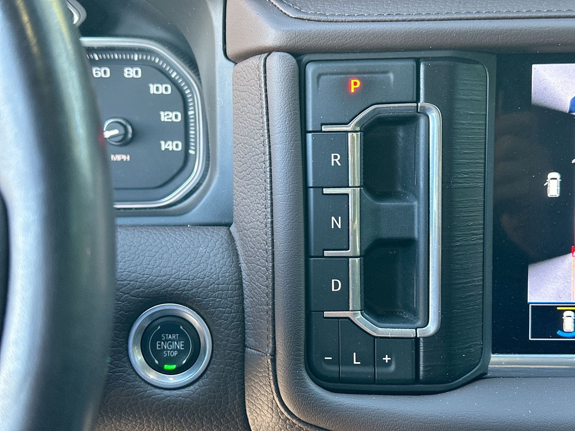 2021 GMC Yukon XL Denali - Photo 16