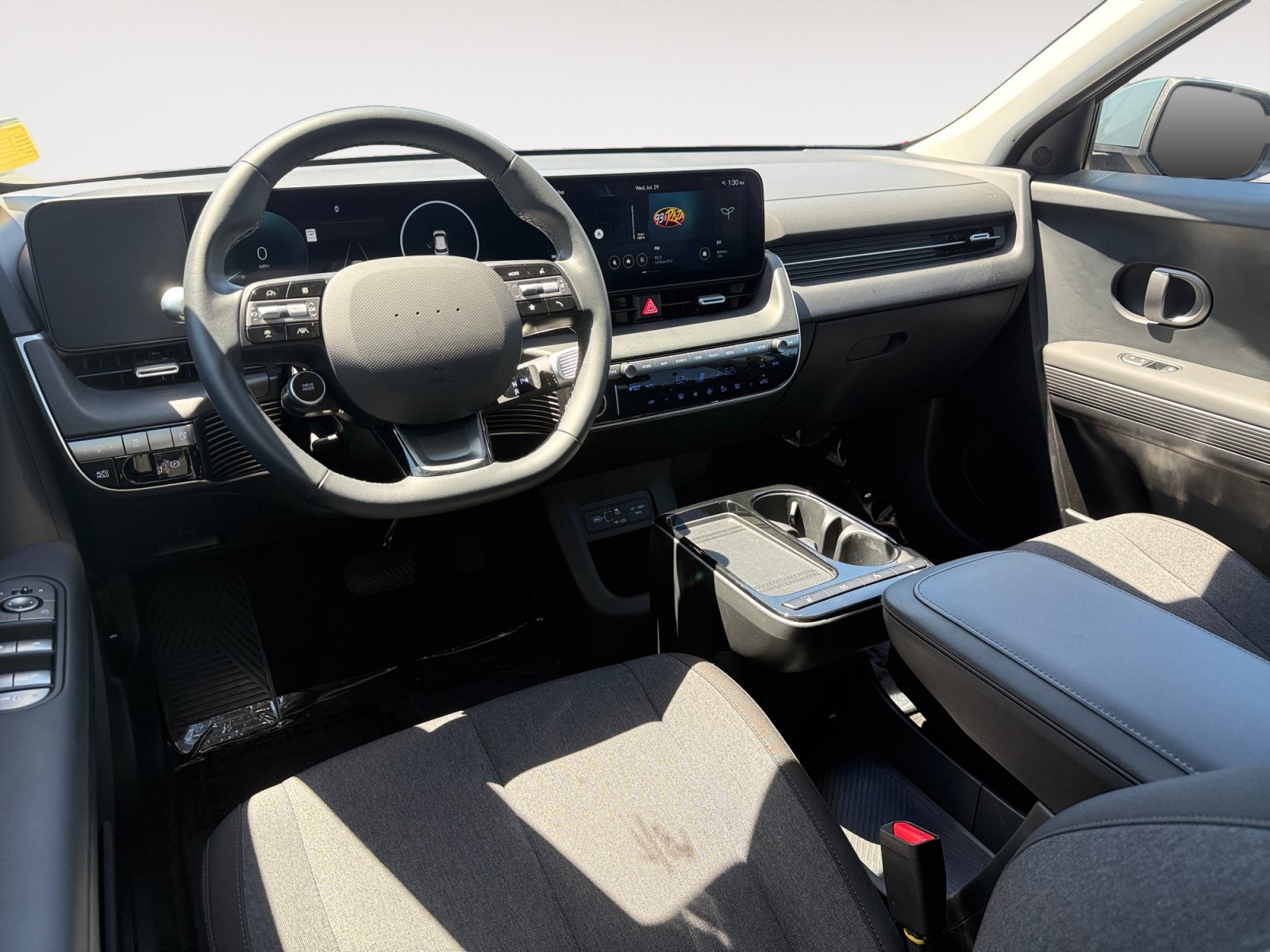 Certified Used 2025 Teal Hyundai SE image 15