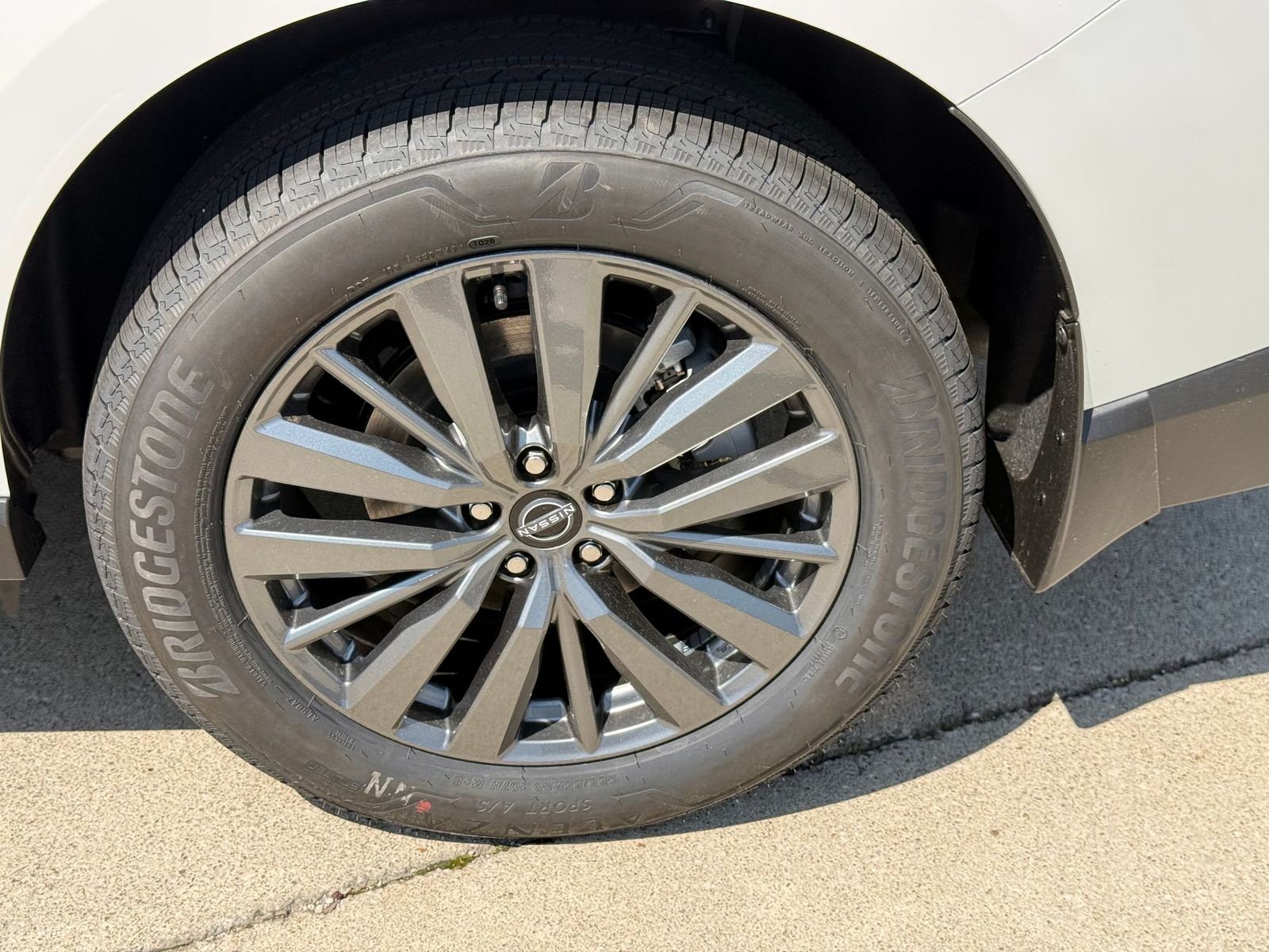 New 2026 Everest White Pearl TriCoat Nissan SL image 11