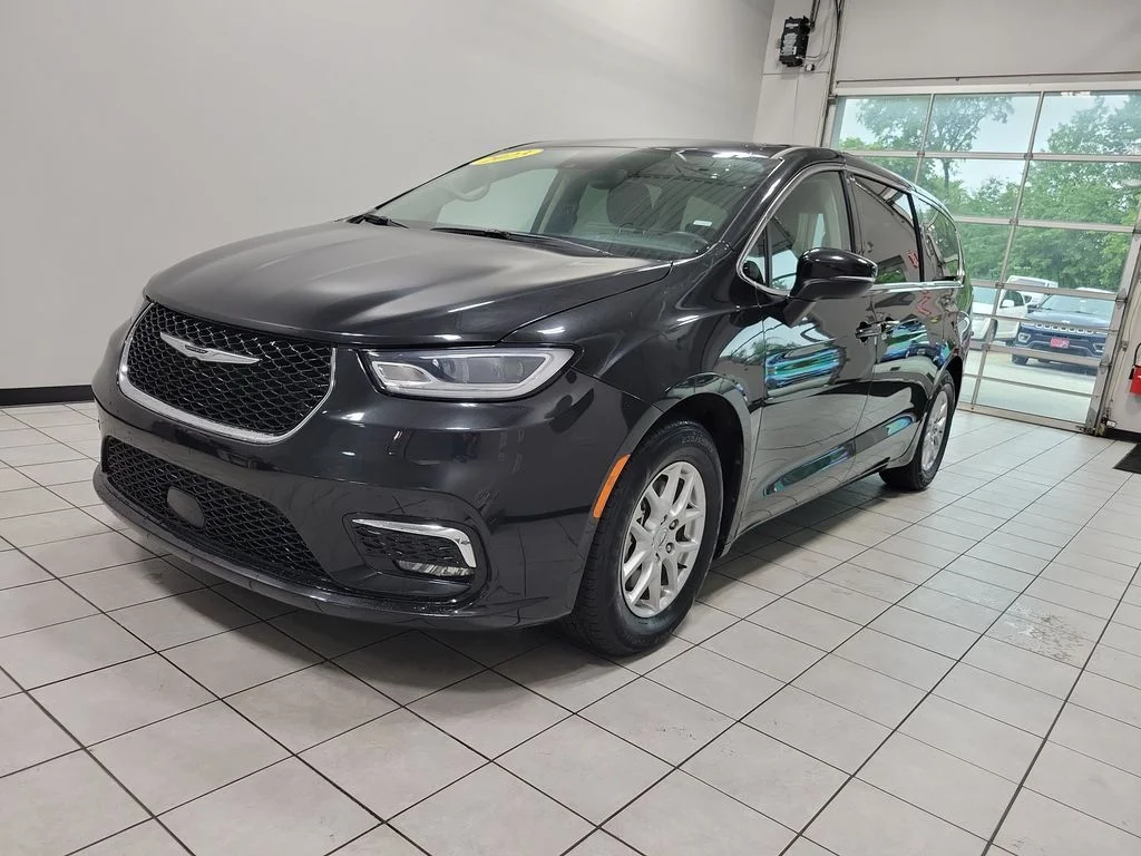 Certified Used 2023 Black Chrysler Touring L image 8