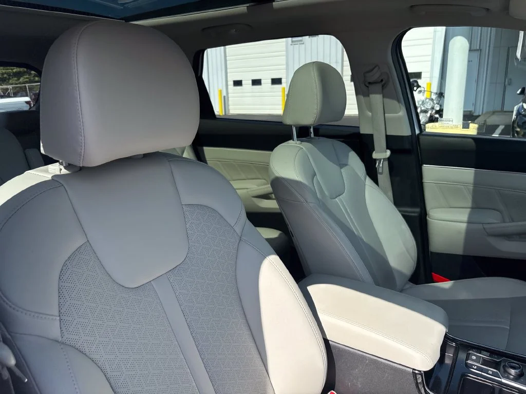 Certified Used 2023 White Kia SX image 36