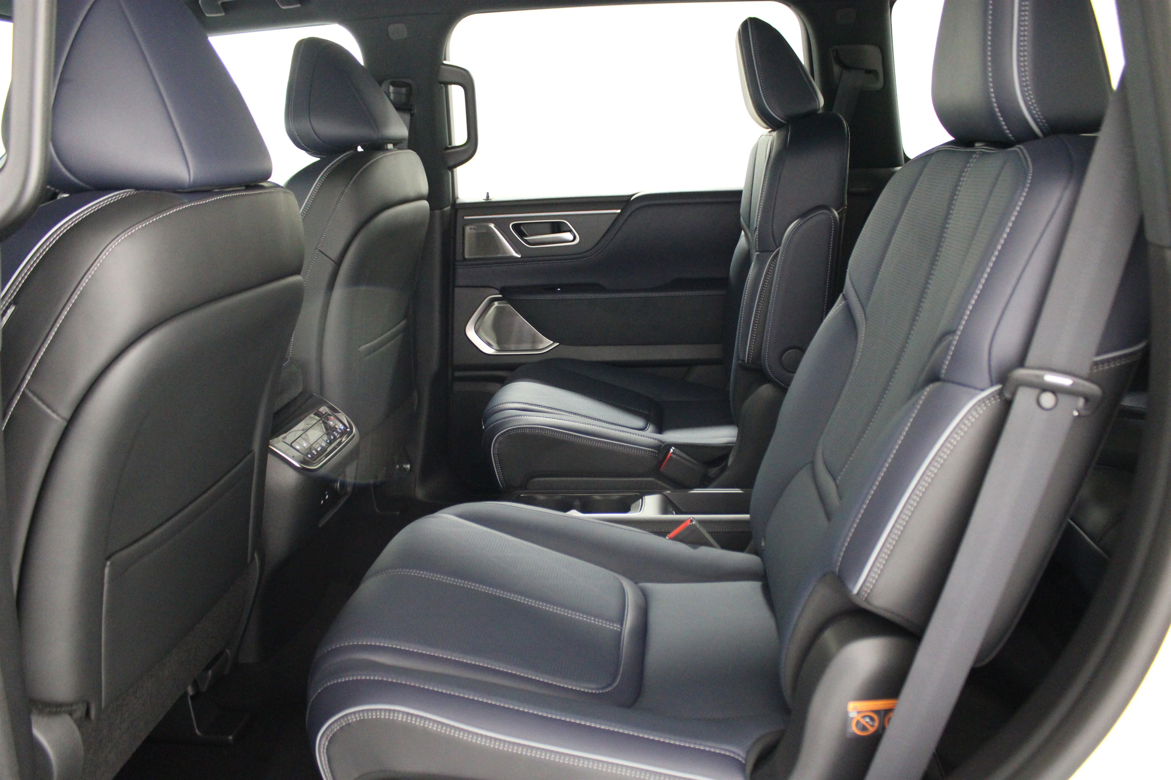 2026 INFINITI QX80 Sport - Photo 19