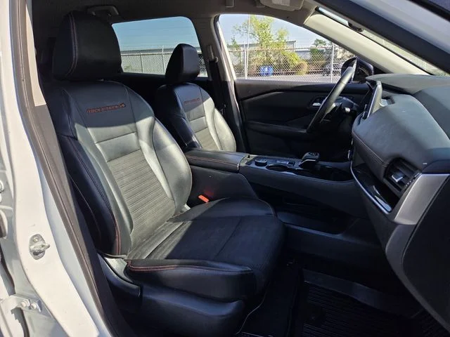 Used 2025 White Nissan Rock Creek image 15