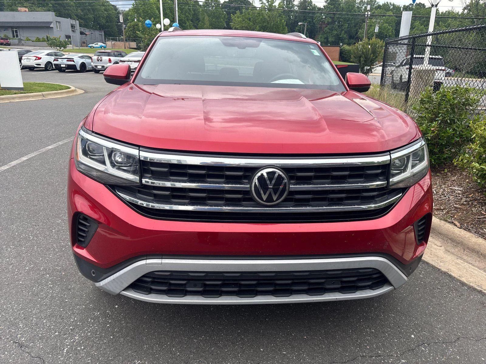 Used 2021 Aurora Red Metallic Volkswagen 3.6L V6 SE w/Technology image 8