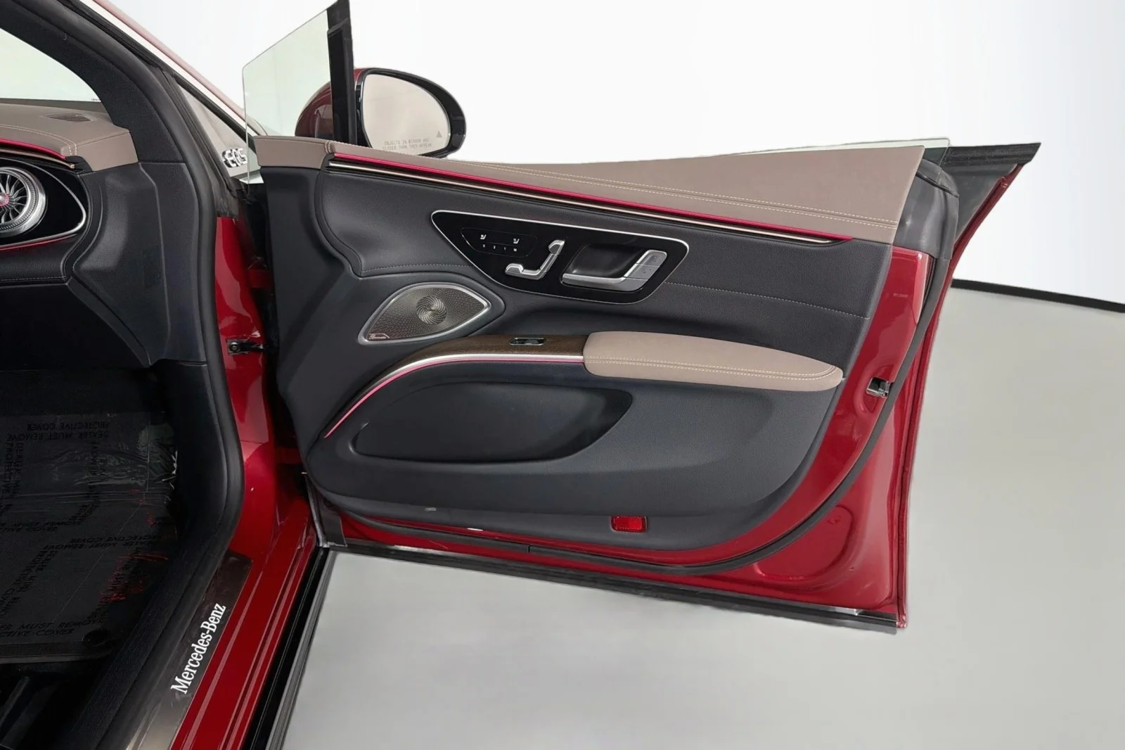 Certified Used 2024 MANUFAKTUR Patagonia Red Metallic Mercedes-Benz EQS 450+ image 26